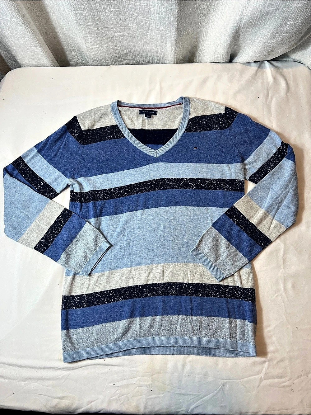 Tommy Hilfiger Striped V-Neck Sweater in Blue & Gray Size Medium